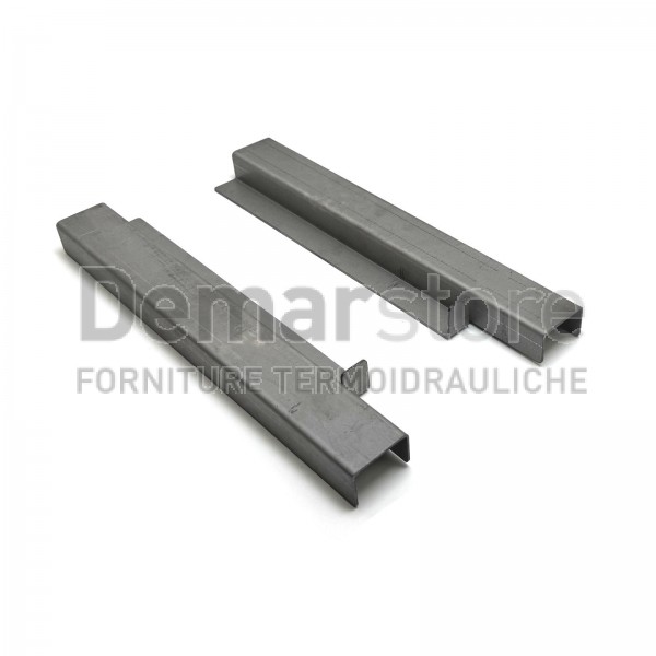 Staffa Sostegno Refrattari per Stufe Thermorossi Serie CLASS | ST01-82 | Laterale DX+SX | 70008172 Staffa Sostegno Refrattari per Stufe Thermorossi Serie CLASS | ST01-82 | Laterale DX+SX | 70008172